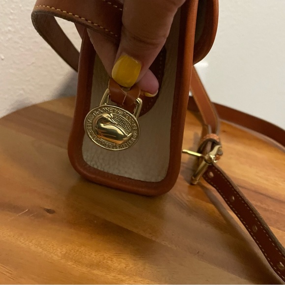 Dooney & Bourke Vintage Mini Crossbody AWL Leather Bag Made in USA Beige Tan D&B - Picture 4 of 6